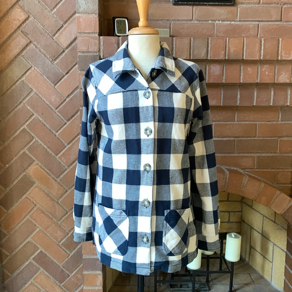Cabela’s navy blue plaid flannel shirt jacket pockets 100% cotton